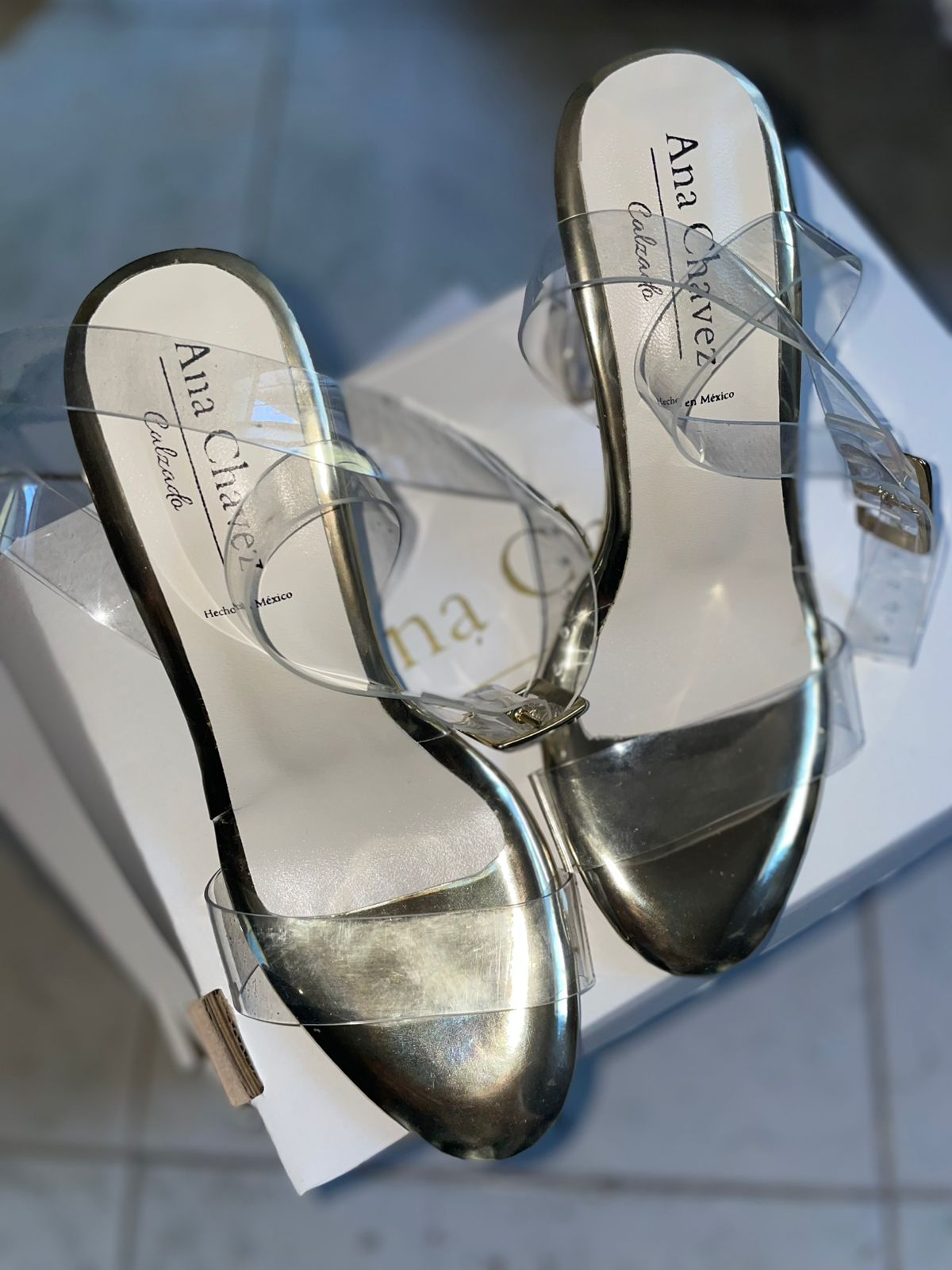 🎁 Sandalia transparente Talla 23 (100% off)