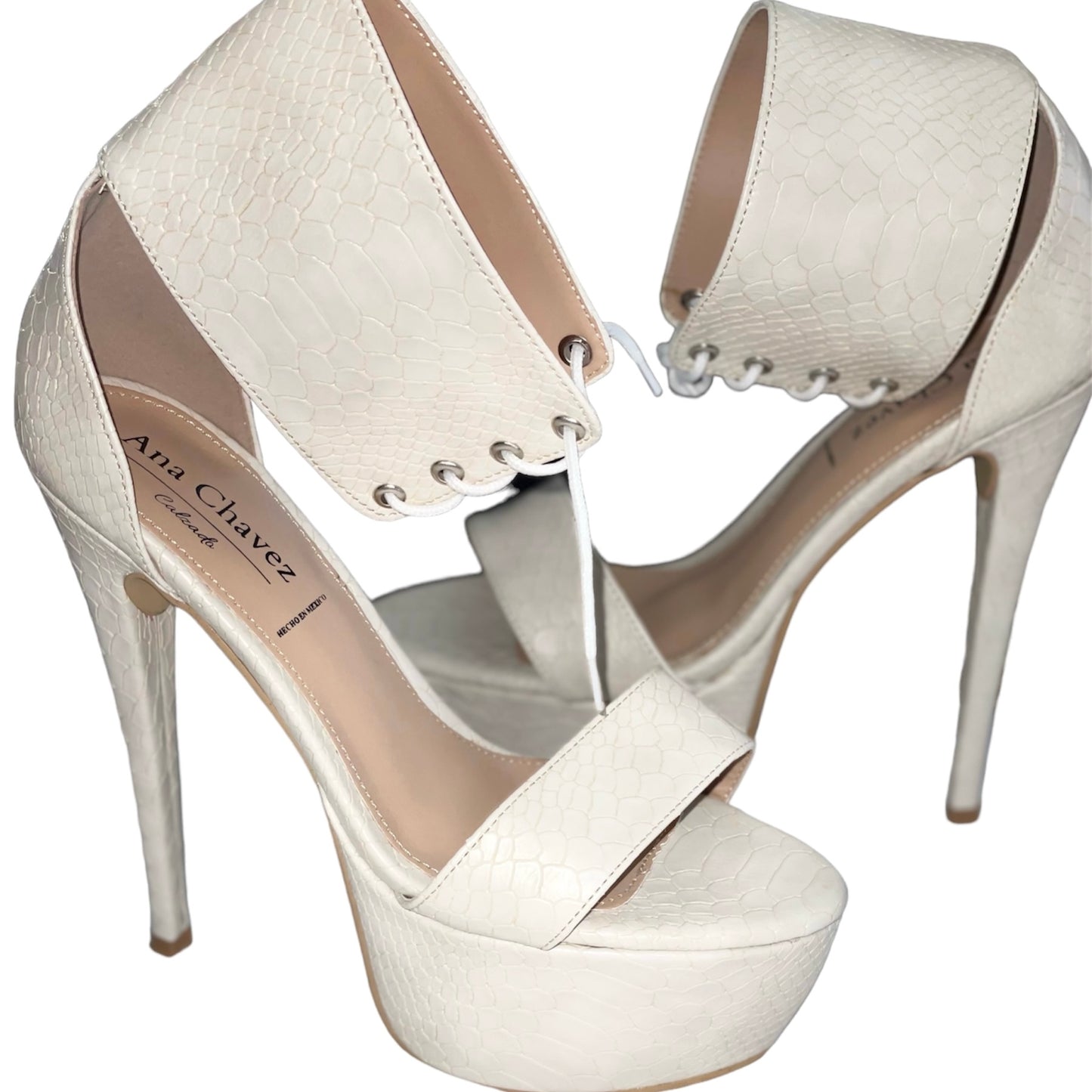 Platform sandal with stiletto heel thick bracelet