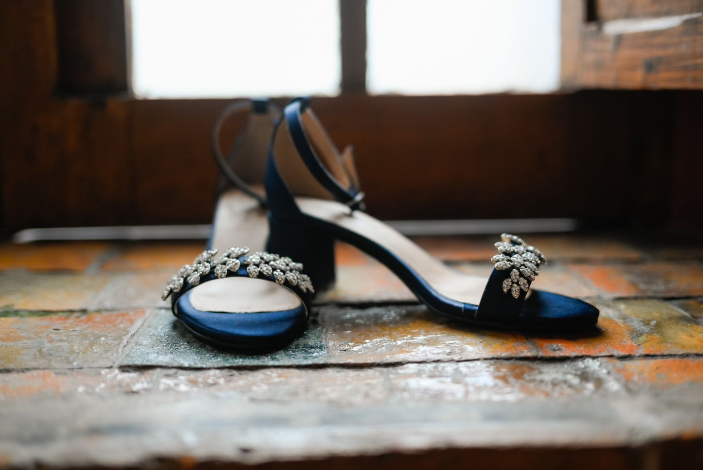 Ensueño silver embellishment sandal