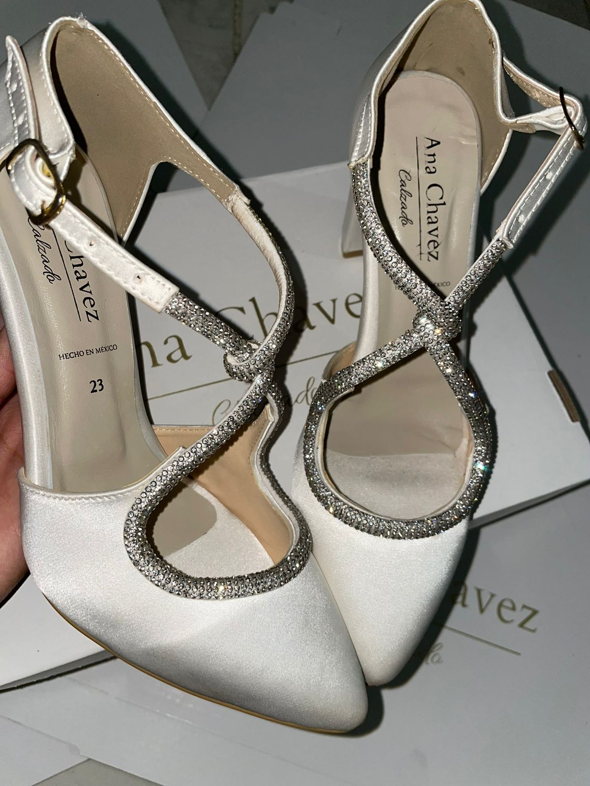 🎁 Zapatilla con brillo Talla 23 (100% off)