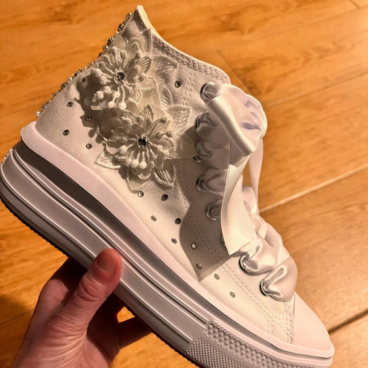 Tenis blancos personalizados 🤍