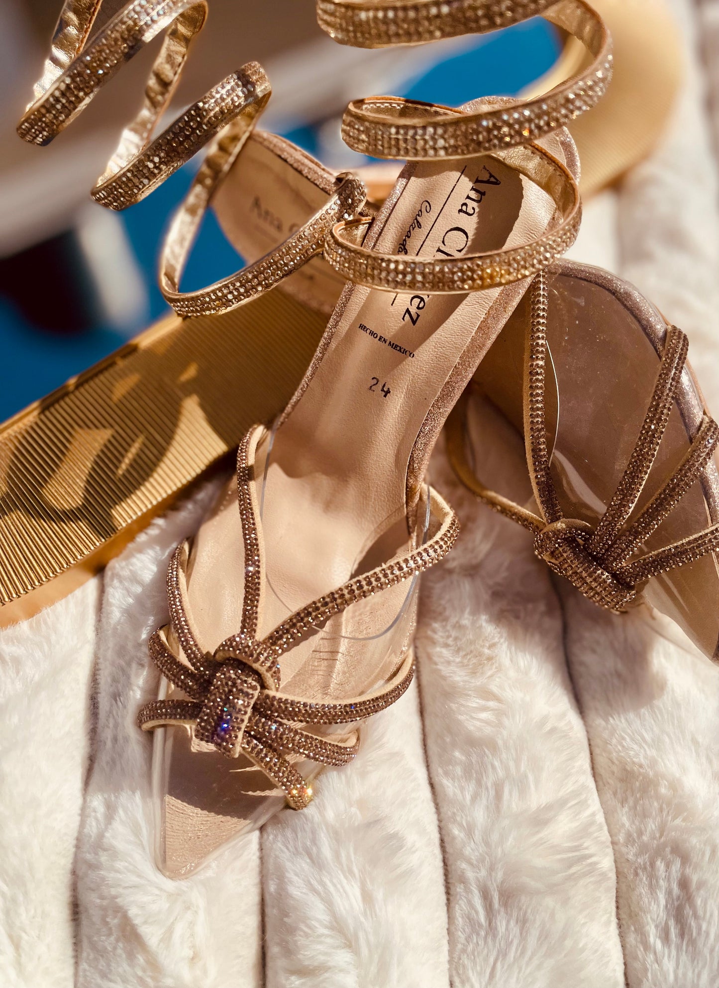 ๐ Zapatilla dorada Talla 24 (100% off)