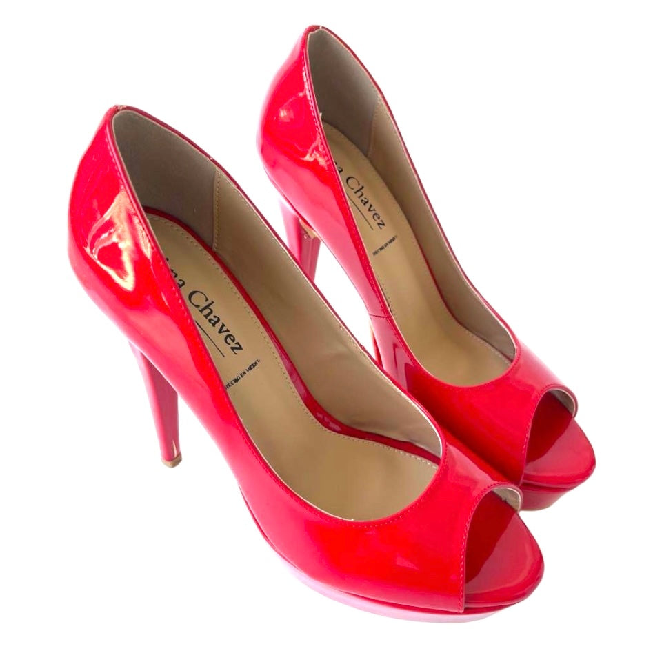 Fish mouth patent leather sneaker