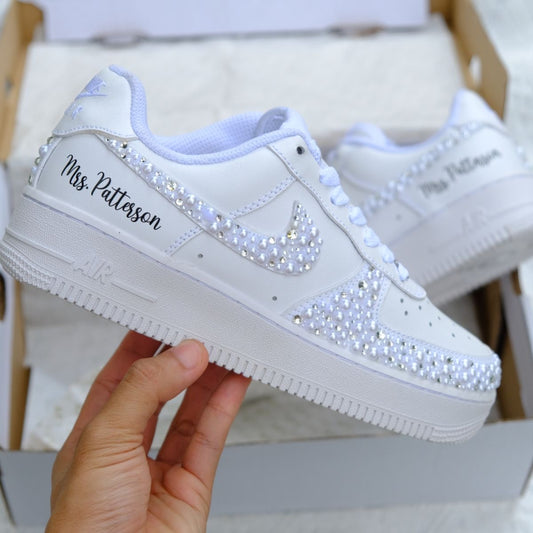 Tenis diseño con perlas