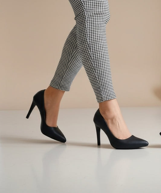 Stiletto negro Talla 22