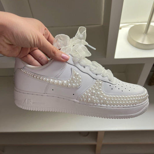 Tenis blancos de novia