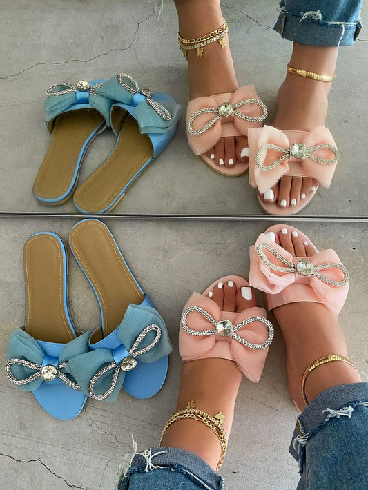 Sandal with bow