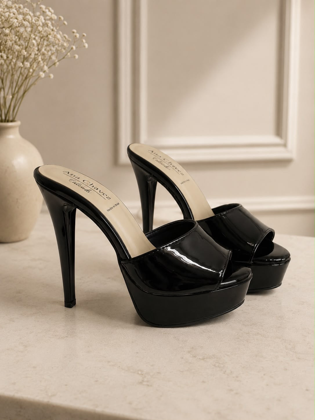 Zapatilla negro charol talla 24
