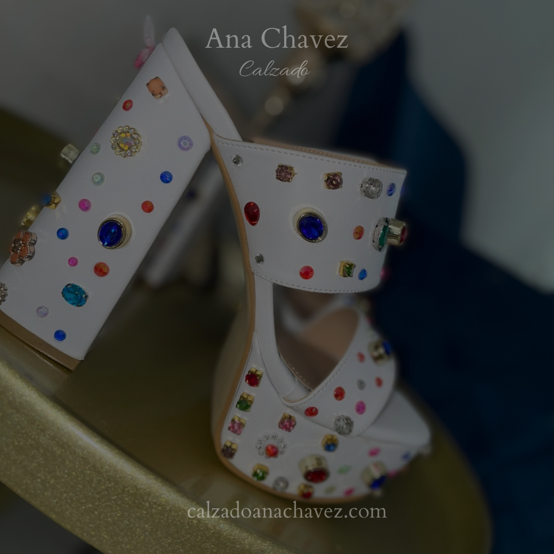 Ari sandal with crystals