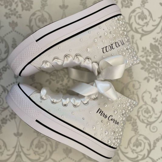 Tenis blancos con plataforma para boda