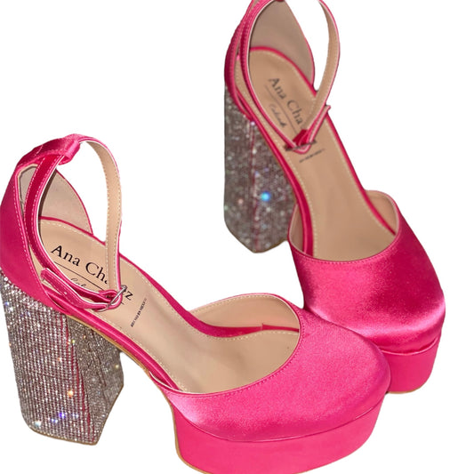 Comfortable party shoe with glitter