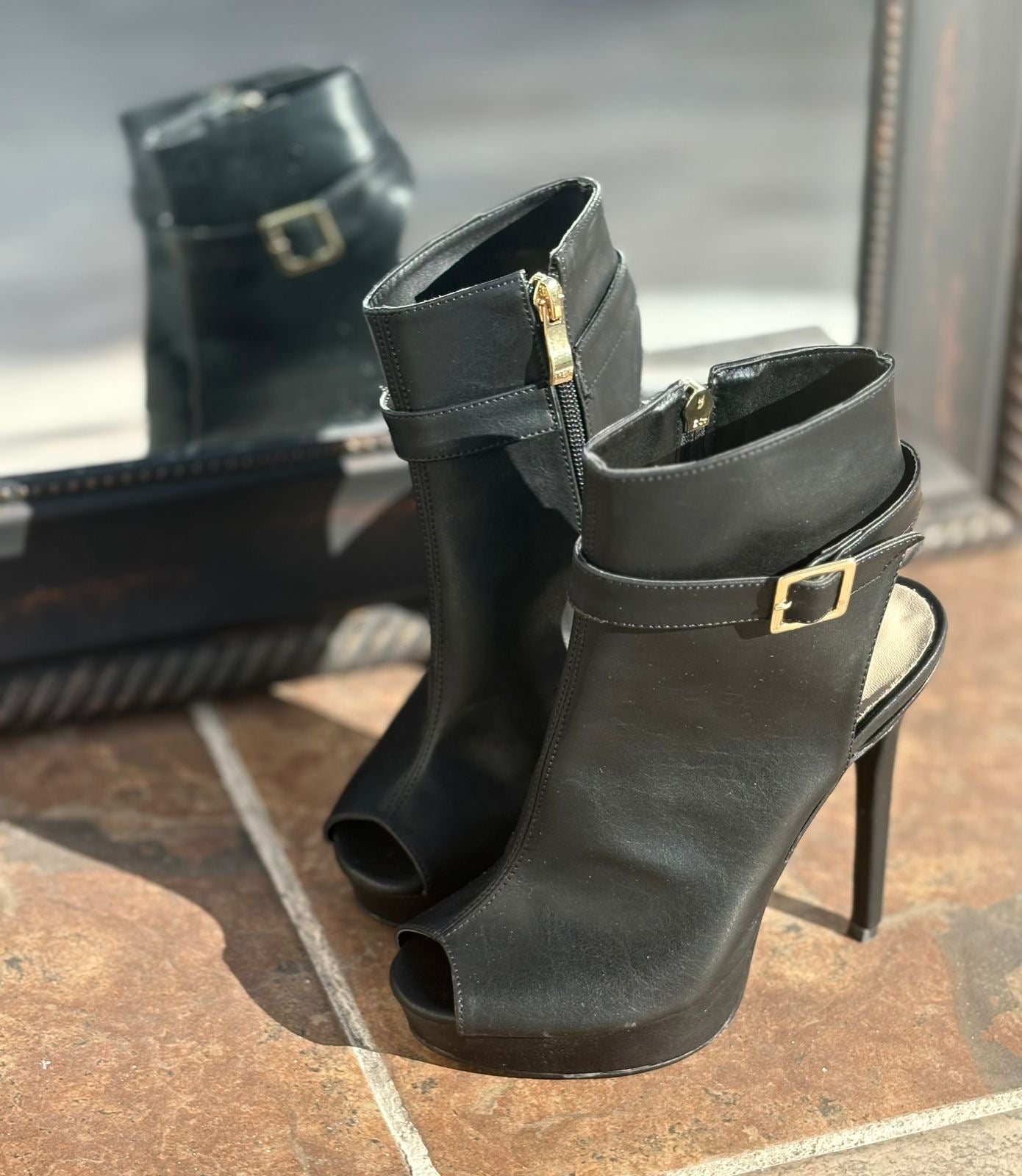 Botín negro talla 22